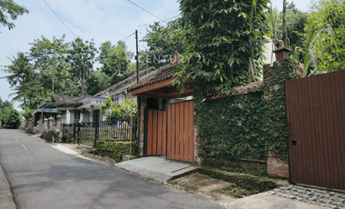 Gedung Serbaguna Cocok Untuk Gudang Di Jalan Wates Jogja