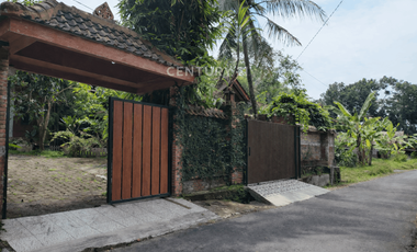 Gedung Serbaguna Cocok Untuk Gudang Di Jalan Wates Jogja