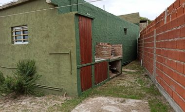 BLOCK CHALET + 3 DEPTOS - ZONA TALA SUR- A 2 CUADRAS DEL MAR