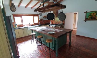 casa en venta en las mercedes. Cod V11954