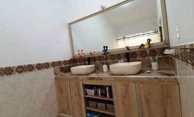 casa en venta en las mercedes. Cod V11954