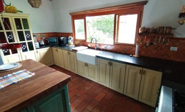 casa en venta en las mercedes. Cod V11954