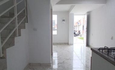 casa en arriendo en candelaria. Cod A124209