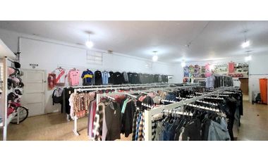 Amplio local comercial + departamento de 3 amb en pleno centro.