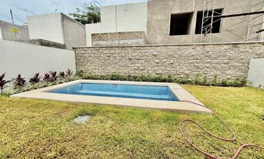 Casa en Venta en Coto Privado de 4 Recámaras con Alberca Zona Norte de Colima