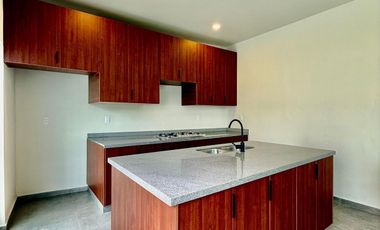 Casa en Venta en Coto Privado de 4 Recámaras con Alberca Zona Norte de Colima