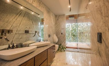 Casa en venta en el cielo con alberca