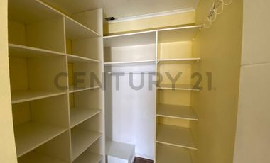 Se arrienda impecable departamento amoblado, excelente ubicaión y conectividad