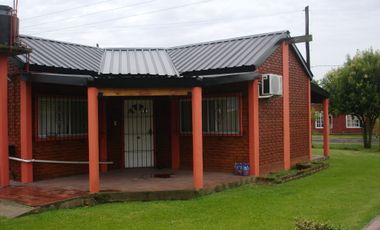 Casa de Fin de Semana de 2 ambientes en excelente estado. terreno de 20 X 50