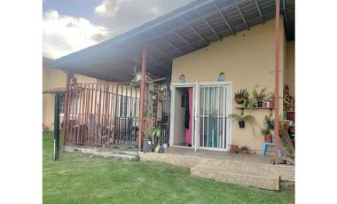 VENDO CASA DE 3HAB A UNA ALTITUD DE 1000M.S.N.M.