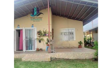 VENDO CASA DE 3HAB A UNA ALTITUD DE 1000M.S.N.M.