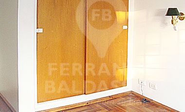 EXCEL. CASA TIPO DUPLEX , COMODO FUNCIONAL.INMEJORABLE UBICACION. ZONA RESIDENCIAL. HERMOSA VISTA. 4 DORMITORIOS en 2 PLANTAS, 1 EN SUITE. GARAGE Y PO