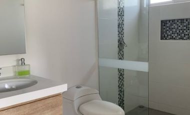 casa en arriendo en loma del escobero. Cod A6000