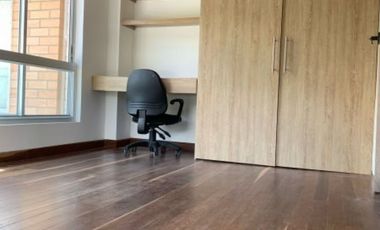 casa en arriendo en loma del escobero. Cod A6000
