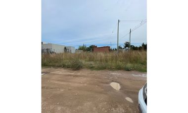 terreno Zona parque 99 y 40
