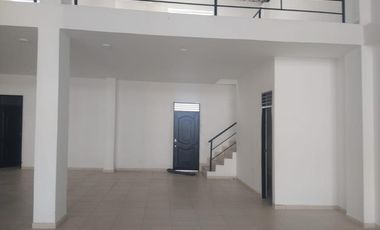 local en arriendo en cabecera del llano. Cod A106569