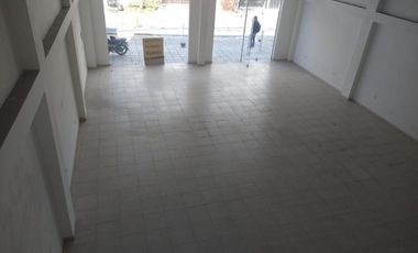 local en arriendo en cabecera del llano. Cod A106569