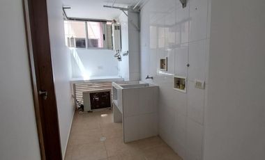 apartamento en arriendo en cabecera del llano. Cod A108161