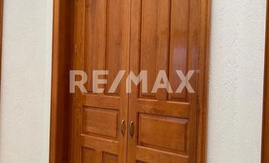 RENTA CASA CUMBRES DEL CIMATARIO