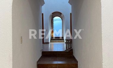 RENTA CASA CUMBRES DEL CIMATARIO