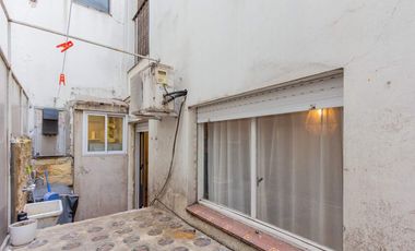 PERON AL 1800, CONGRESO Alquiler Temporario de hermoso 2 ambientes con Patio a metros de subtes A y B en innmejorable ubicacion