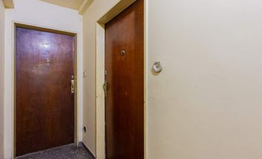 PERON AL 1800, CONGRESO Alquiler Temporario de hermoso 2 ambientes con Patio a metros de subtes A y B en innmejorable ubicacion