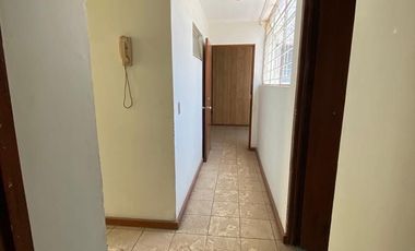 Casa en Ladron de Guevara súper ubicada! Ideal oficinas o negocio