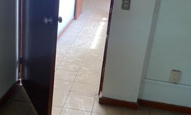 Casa en Ladron de Guevara súper ubicada! Ideal oficinas o negocio