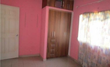 VENDO CASA EN LA CHORRERA BARRIO BALBOA 2R