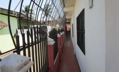 VENDO CASA EN LA CHORRERA BARRIO BALBOA 2R
