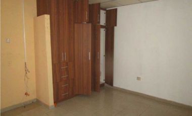 VENDO CASA EN LA CHORRERA BARRIO BALBOA 2R