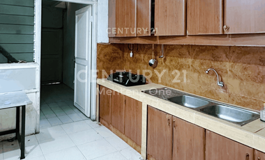 Rumah Minimalis Asri Dekat Taman Suropati