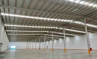 Excelente Bodega Industrial en Renta 7,100 m2 en Queretaro