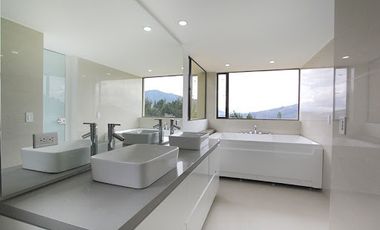 VENTA de CASAS en LA CALERA