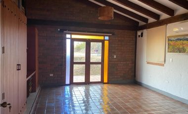 Venta de Casa Campestre Condominio Arroyohondo Norte de Cali.