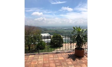 Venta de Casa Campestre Condominio Arroyohondo Norte de Cali.
