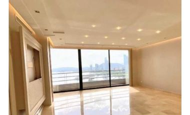 SE ALQUILA APARTAMENTO 210MTS EN CINTA COSTERA