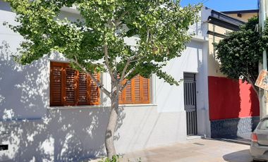 VENTA DE PH AL FRENTE 4 AMBIENTES CON AMPLIA TERRAZA EXCELENTE UBICACION