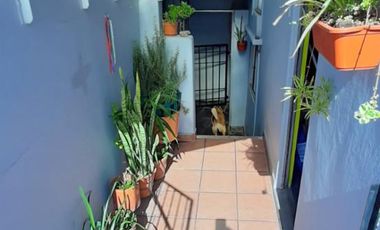 VENTA DE PH AL FRENTE 4 AMBIENTES CON AMPLIA TERRAZA EXCELENTE UBICACION