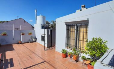 VENTA DE PH AL FRENTE 4 AMBIENTES CON AMPLIA TERRAZA EXCELENTE UBICACION