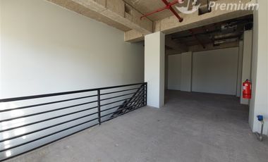 Local Comercial en arriendo en Vitacura 165 M2