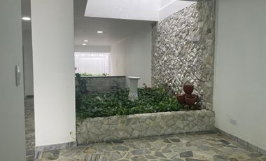 casa en arriendo en urbanización la flora. Cod A108302