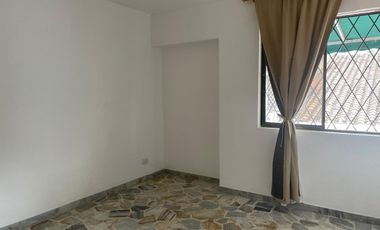 casa en arriendo en urbanización la flora. Cod A108302