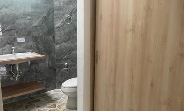 casa en arriendo en urbanización la flora. Cod A108302