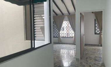 casa en arriendo en urbanización la flora. Cod A108302