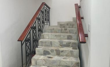 casa en arriendo en urbanización la flora. Cod A108302