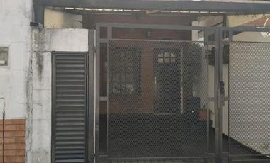 AMPLIO DUPLEX 4 AMB. CON PATIO Y COCHERA