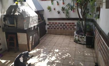 AMPLIO DUPLEX 4 AMB. CON PATIO Y COCHERA