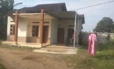 Rumah Luas Masuk Mobil Dekat Terminal Pakupatan