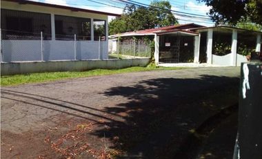 VENDO CASA DE SEGUNDA DE 450M2 DAVID